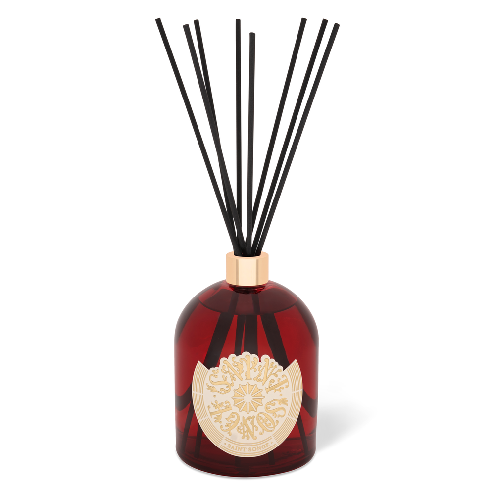 Bouquets parfumés Saint Songe de 250 millilitres dans son flacon en verre rouges et or, avec son étiquette ivoire et or et ses bâtonnets noirs.